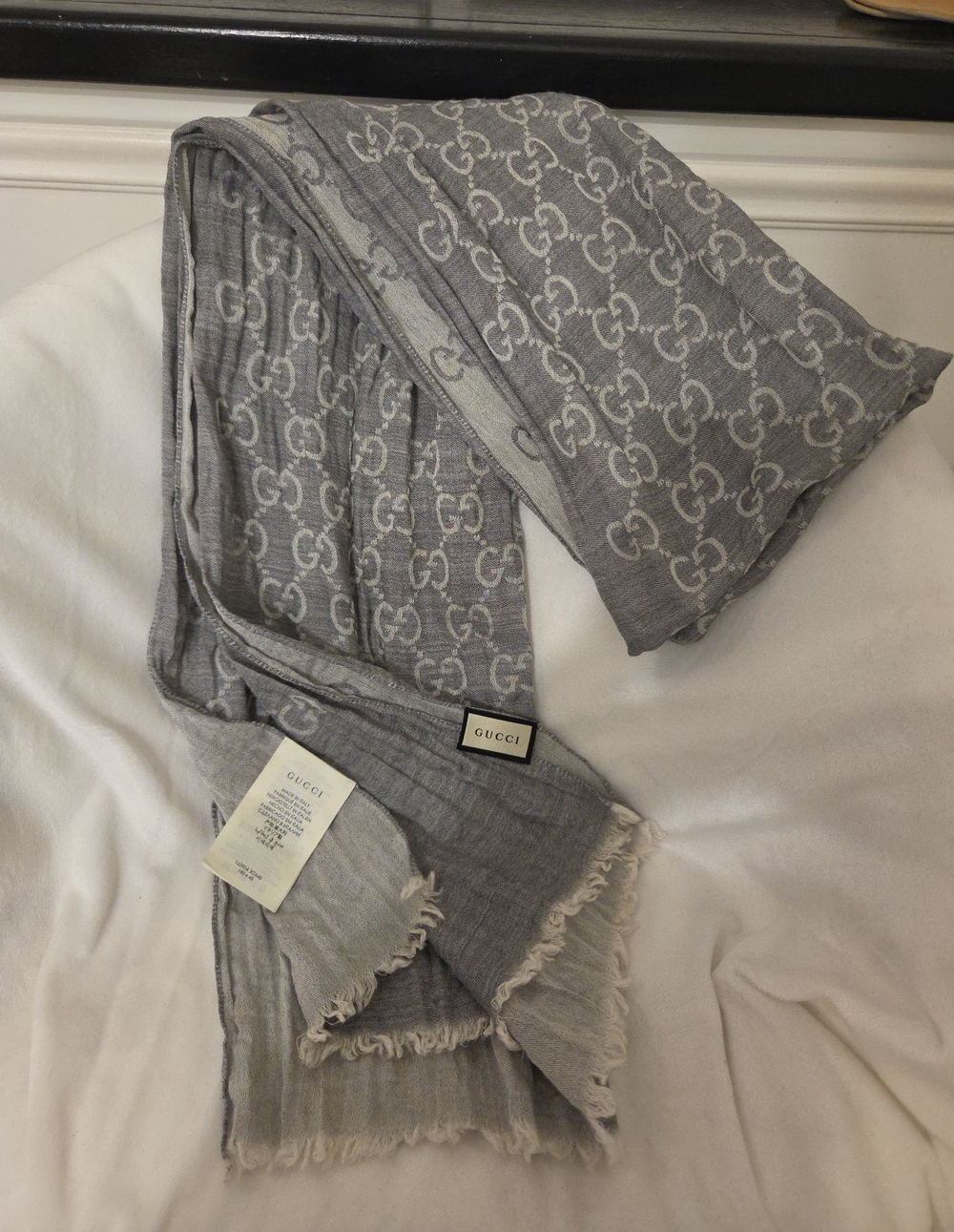 Subcategory prediction for women's jeans image